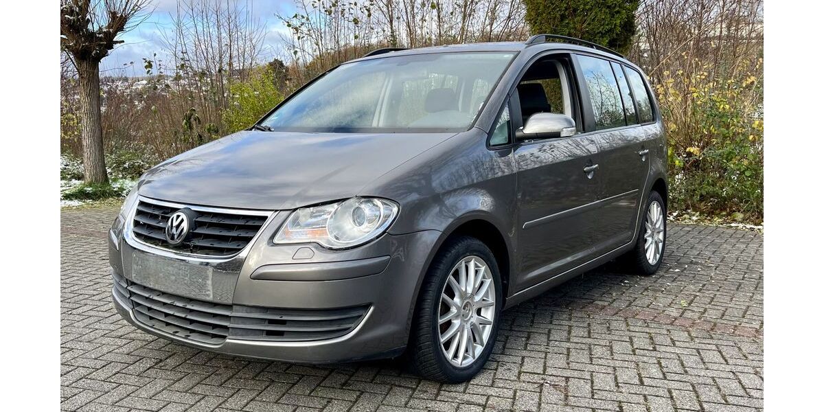 VW Touran 156.000 km 5.590 &euro; Taunusstein 65232