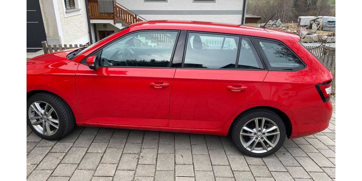 Skoda Fabia 81.000 km 8.999 &euro; Hohenau 94545