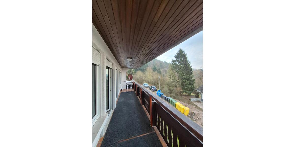 Maisonettenwohnung Frankenberg (Eder) - 5 Zimmer, 160 m&sup2;, 270.000&euro; | Angebot:26061124