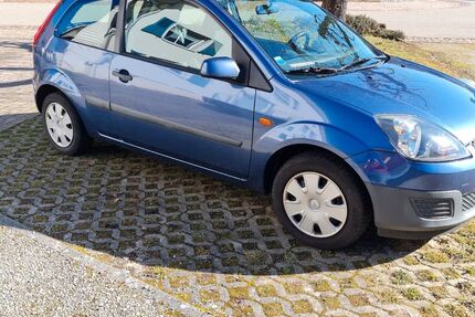 Ford Fiesta 90.300 km 2.100 &euro; Wutöschingen 79793