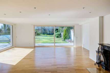 Haus zum Mieten in Grünwald 7.900 € 385 m²