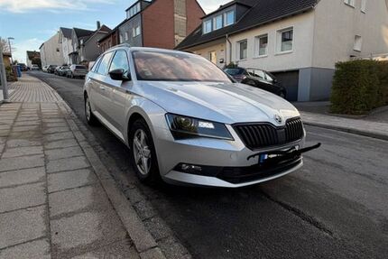 Skoda Superb 219.815 km 11.900 &euro; Essen 45356