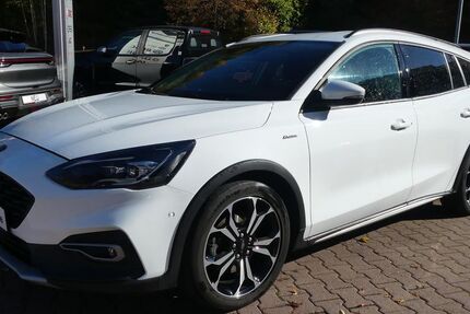 Ford Focus 63.000 km 15.990 &euro; Schneeberg 08289