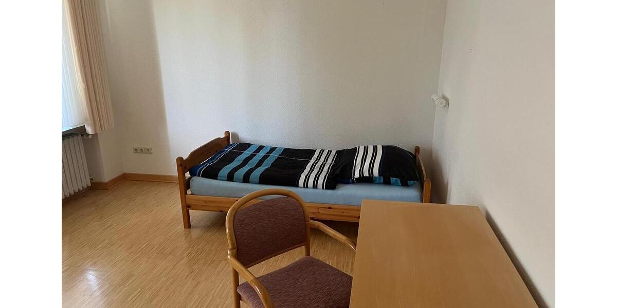 Etagenwohnung Neustadt am Main - 1 Zimmer, 20 m&sup2;, 350&euro; | Angebot:22559925