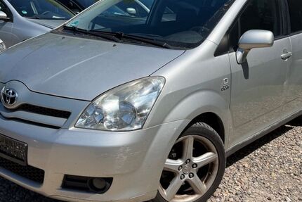Toyota Corolla Verso 267.000 km 2.450 &euro; Berlin 10245