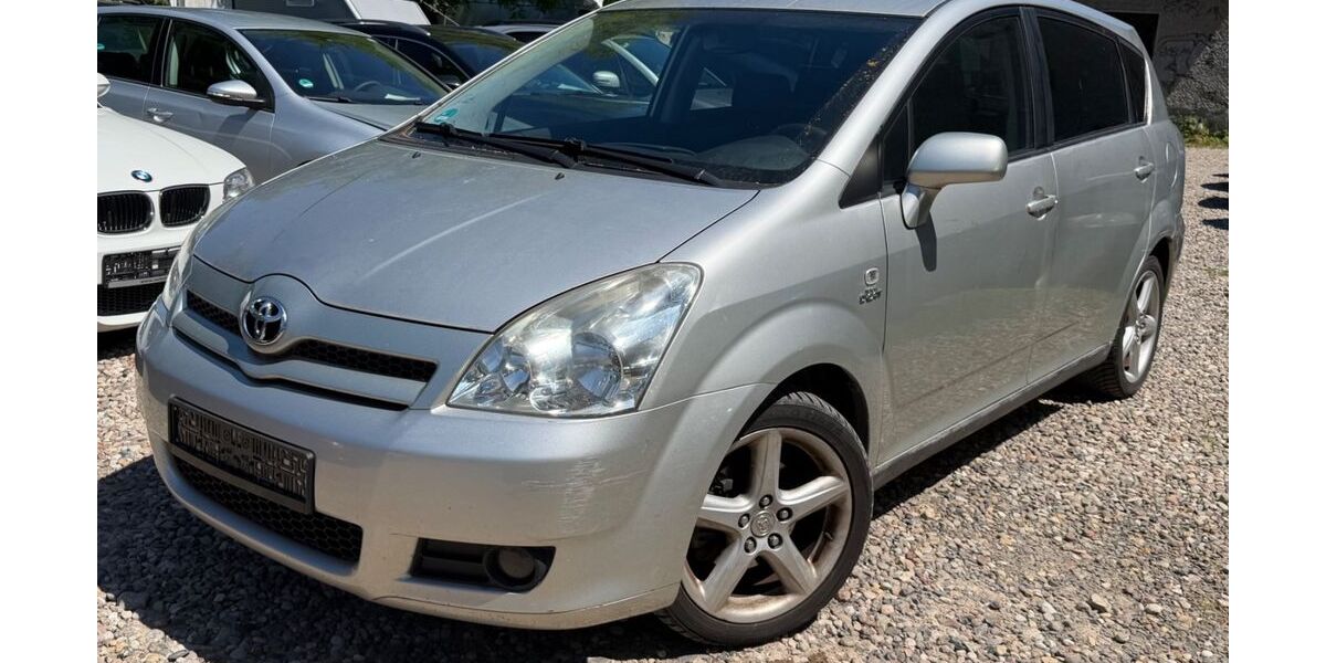 Toyota Corolla Verso 267.000 km 2.450 &euro; Berlin 10245