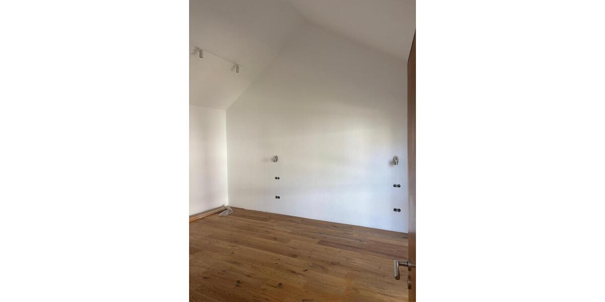 Maisonettenwohnung Ludwigshafen am Rhein Rheingönheim - 4 Zimmer, 150 m&sup2;, 1.500&euro; | Angebot:25784264