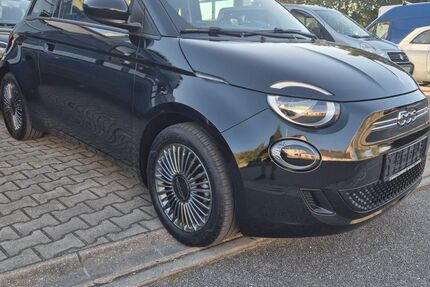 Fiat 500e 35.800 km 18.490 € Beratzhausen 93176