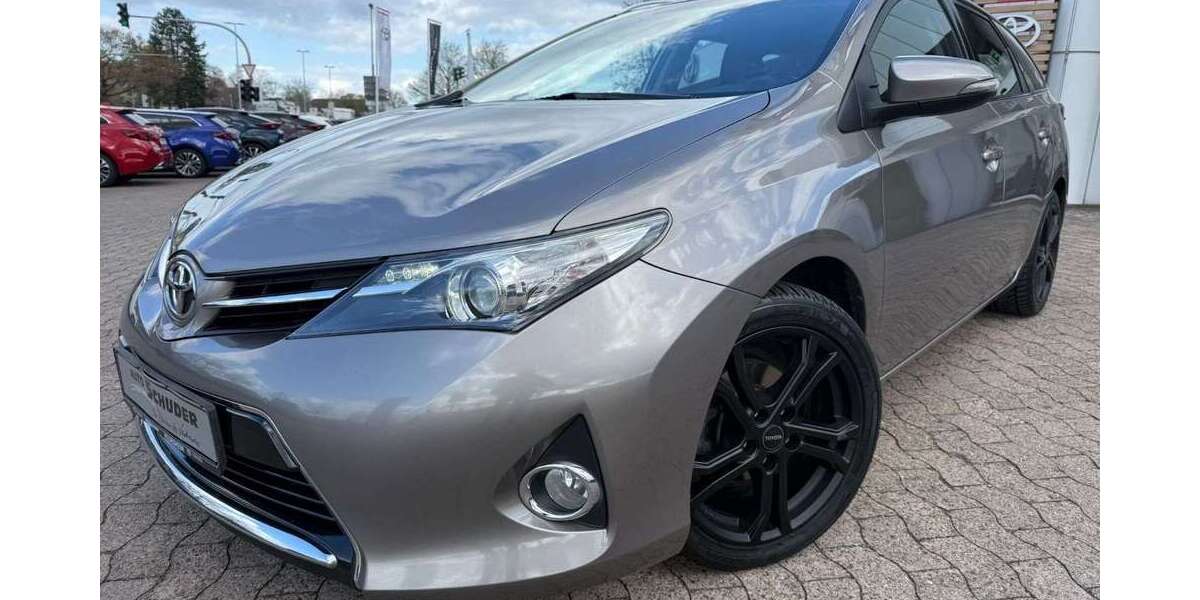 Toyota Auris 133.300 km 9.990 &euro; Hildesheim 31137