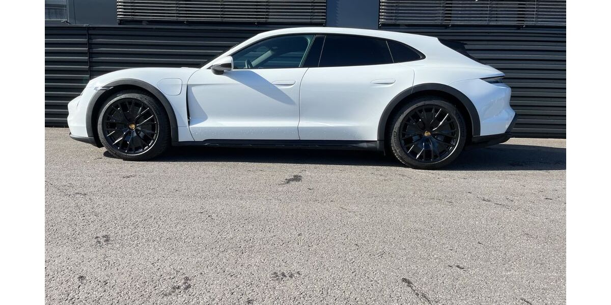 Porsche Taycan 21.700 km 59.900 &euro; Passau 94032