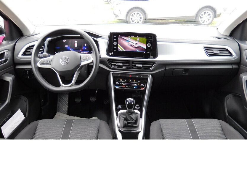 VW T-Roc 1.0 Life TSI BMT Navi Klima Alu 3.100 km 23.990 € Vordorf 38533
