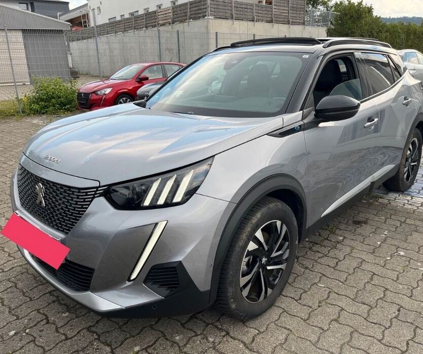 Peugeot 2008 36.700 km 15.500 € Frankfurt am Main 65931
