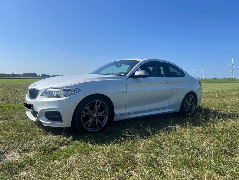 M235
