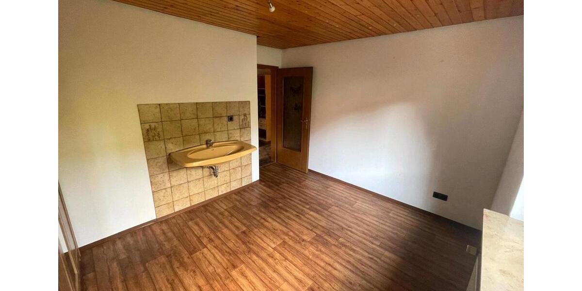 Erdgeschoßwohnung Weikersheim - 5 Zimmer, 150 m&sup2;, 1.125&euro; | Angebot:25169008