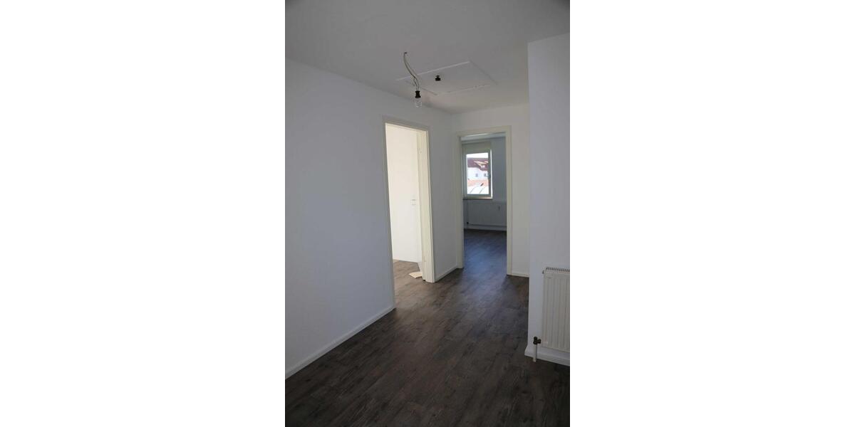 Dachgeschoßwohnung Oberstenfeld - 3.5 Zimmer, 72 m&sup2;, 225.000&euro; | Angebot:25376469