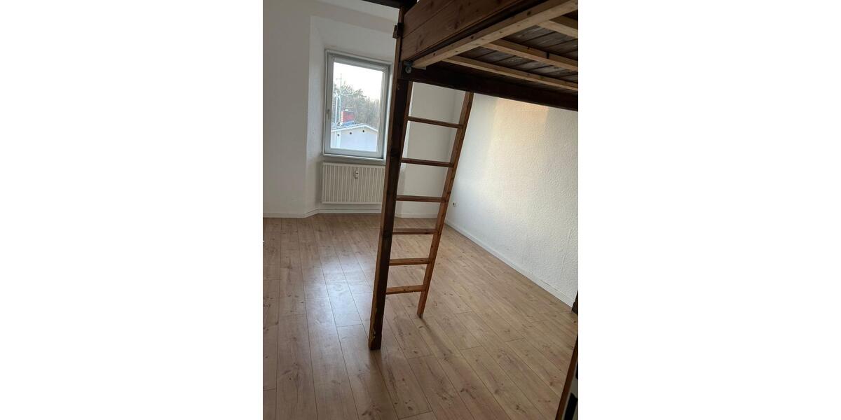 Etagenwohnung Linden - 4 Zimmer, 99 m&sup2;, 950&euro; | Angebot:26086319