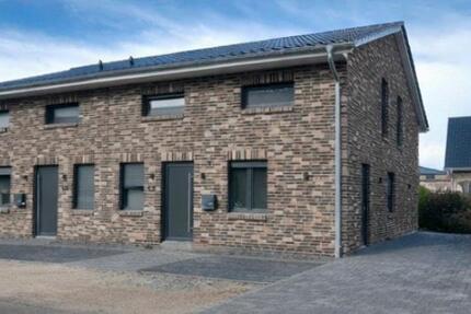 Haus Rotenburg (Wümme) - 4 Zimmer, 140 m&sup2;, 1.540&euro; | Angebot:25302618