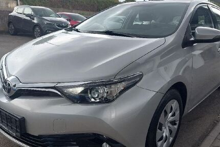 Toyota Auris 123.516 km 11.890 € Böblingen 71034