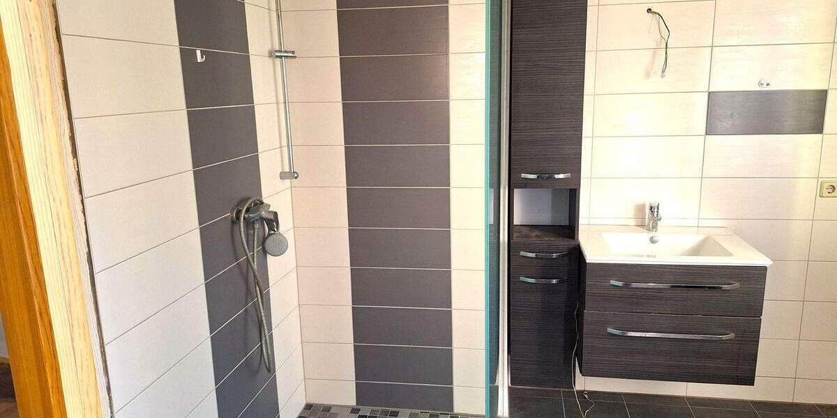 Reihenmittelhaus Forst (Lausitz) Forst-Stadt - 4 Zimmer, 110 m&sup2;, 145.000&euro; | Angebot:24726263