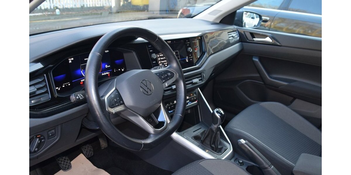 VW Polo Life 1,0 70KW LED*ACC*PDC*App Connect*Alls. 52.976 km 15.980 &euro; Rastede 26160