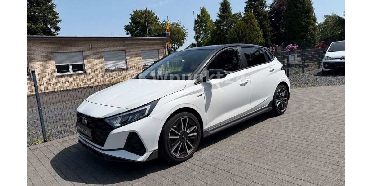 Hyundai i20 15.888 km 18.890 &euro; Wegberg 41844