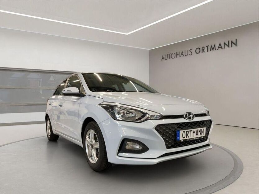 i20