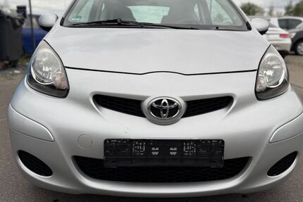 Toyota Aygo (X) 52.000 km 3.199 &euro; Berlin 12526