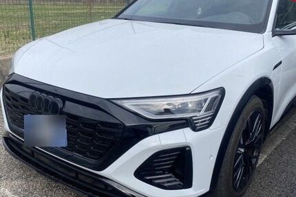 Audi Q8 e-tron 40.390 km 51.840 &euro; Wackersdorf 92442