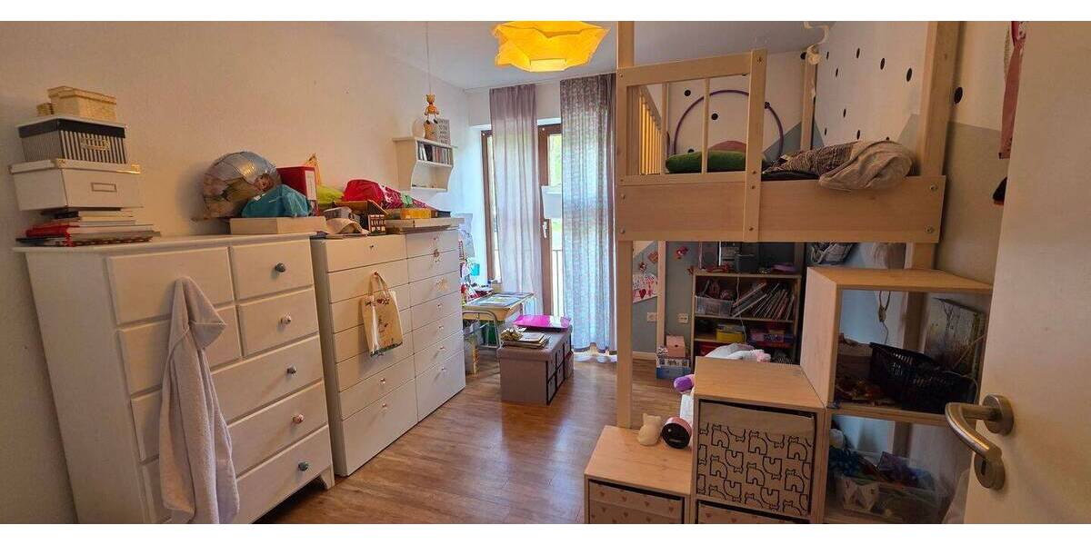 Etagenwohnung Würzburg Versbach - 3 Zimmer, 90 m&sup2;, 1.075&euro; | Angebot:26436730
