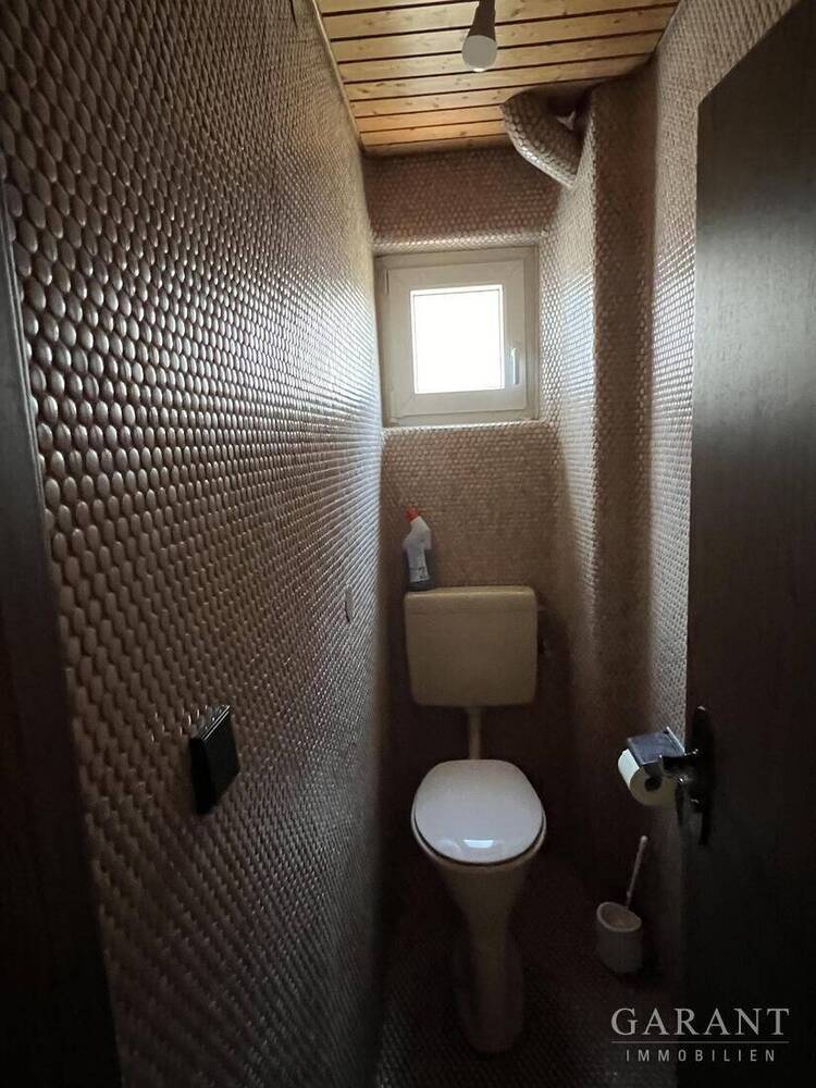 Ihr neues Zuhause erwartet Sie - Dreifamilienhaus mit viel Platz und Gestaltungsspielraum!