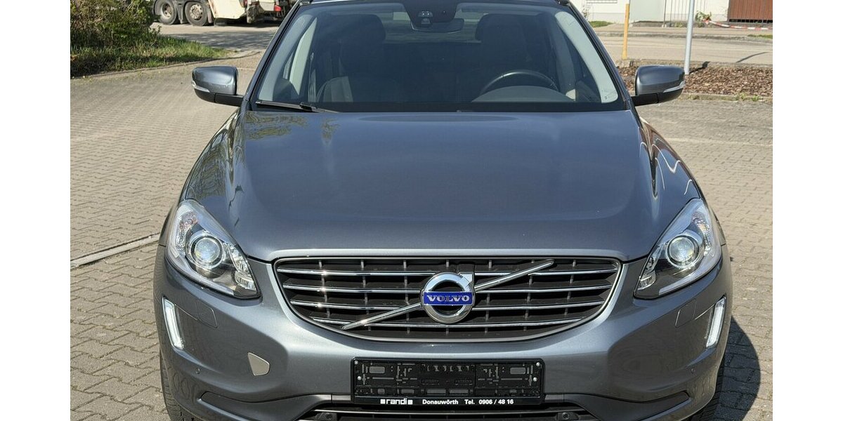 Volvo XC60 Momentum AWD / SitzH / Panorama 104.000 km 20.490 &euro; Donauwörth 86609