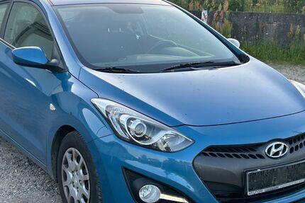 Hyundai i30 215.000 km 3.999 &euro; Flensburg 24941
