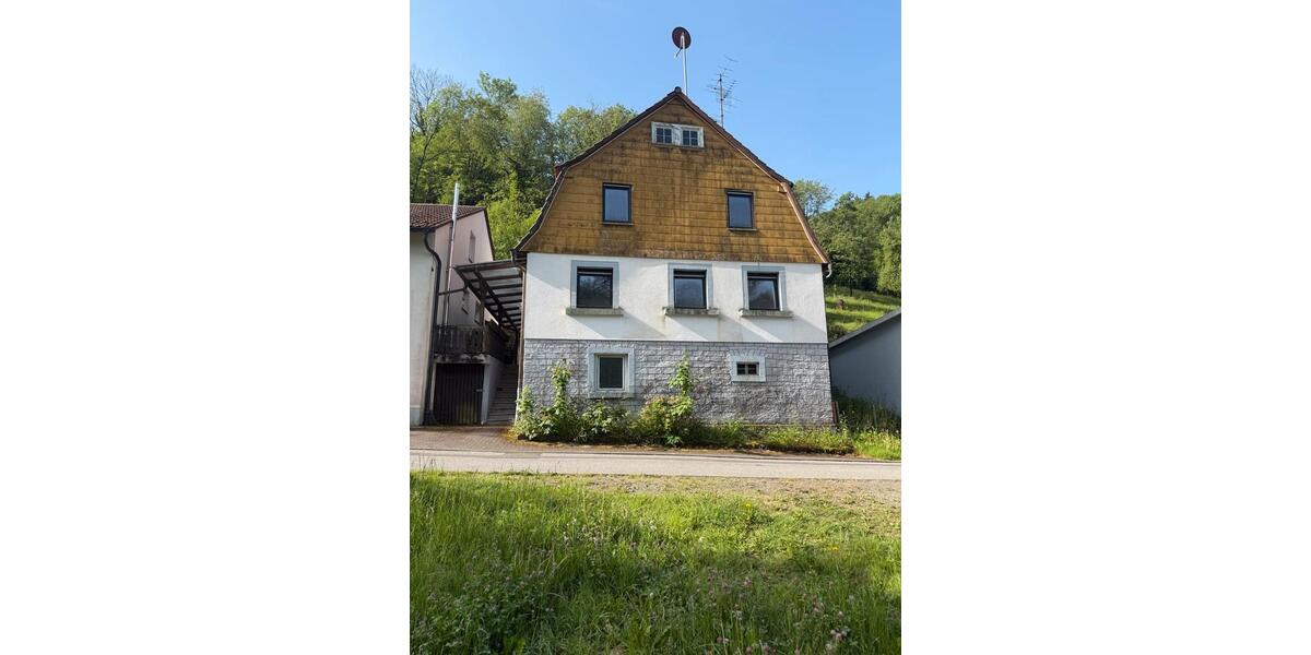 Einfamilienhaus Fürth - 7 Zimmer, 160 m&sup2;, 129.000&euro; | Angebot:26760339
