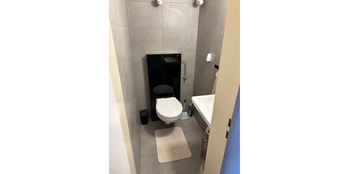 Moderne 4-Zimmer-Wohnung mit 2 Balkonen – ideal für Mitarbeitende des Mercedes-Benz-Werks - Etagenwohnung Rastatt | Angebot:26985895