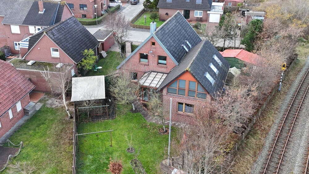 Charmantes Insulanerhaus mit Ferienwohnung am Südstrand - Ferienhaus Borkum | Angebot:18507008