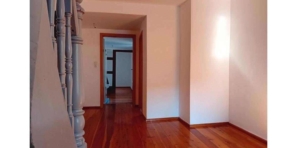 Einfamilienhaus Coburg - 3 Zimmer, 160 m&sup2;, 1.390&euro; | Angebot:26556485