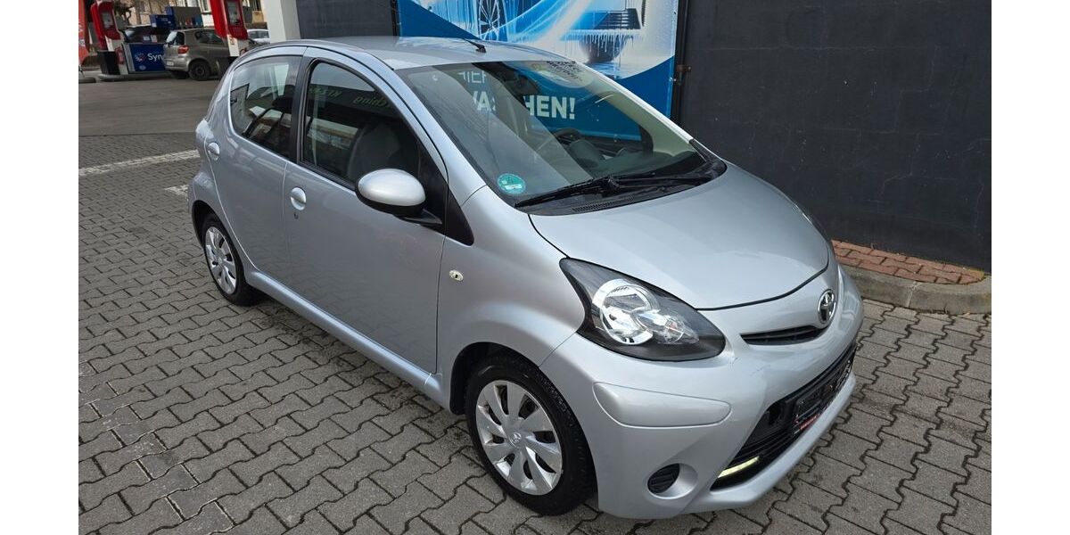 Toyota Aygo (X) 133.000 km 3.690 &euro; Garching 85748