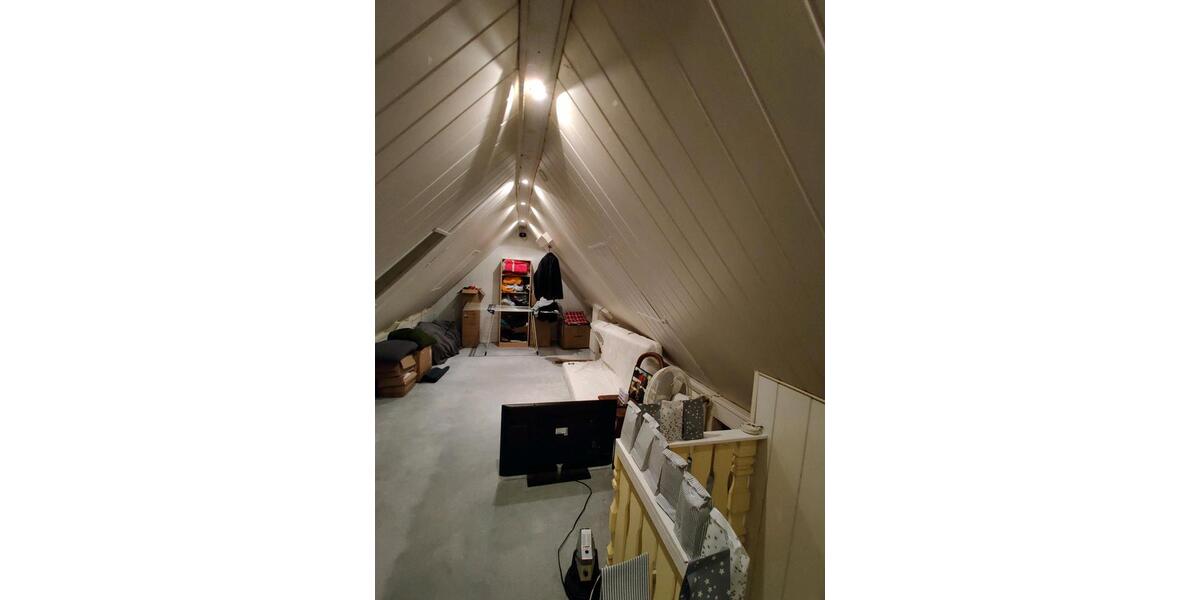 Einliegerwohnung im Dachgeschoss in Gummersbach zu vermieten! 2 zimmer