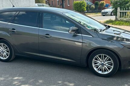 Ford Focus 95.900 km 9.600 € Oyten 28876