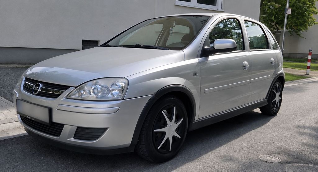 Opel Corsa 102.600 km 1.990 &euro; Darmstadt 64285