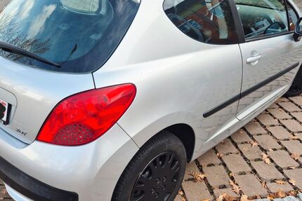 Peugeot 207 157.400 km 2.400 &euro; Filderstadt 70794