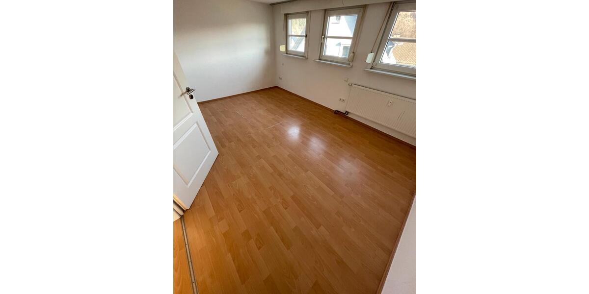 Dachgeschoßwohnung Meschede - 2 Zimmer, 58 m&sup2;, 450&euro; | Angebot:24806321