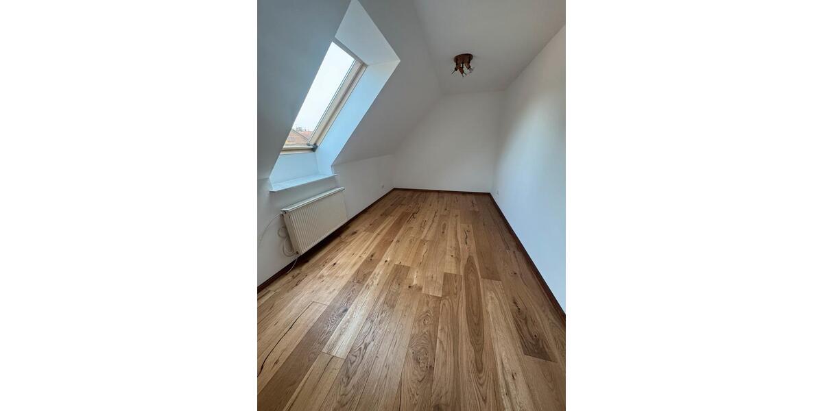 Dachgeschoßwohnung Barum - 2 Zimmer, 72 m&sup2;, 650&euro; | Angebot:26320670