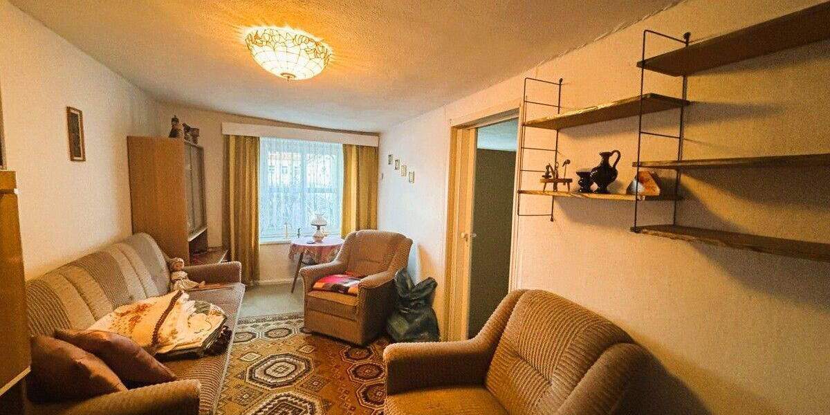 geräumiges Stadthaus mit Zufahrt und 3 Garagen im Zentrum von Penzlin 7 zimmer