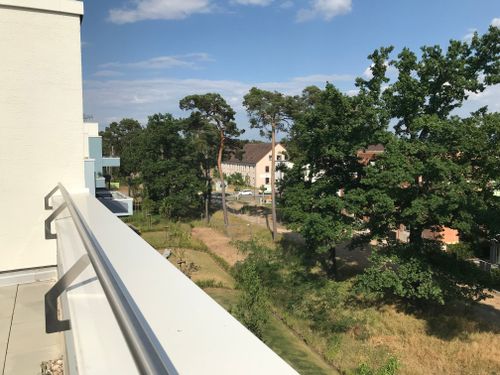 3-Zimmer-PenthouseWohnung: Mieten und auf Ihrer Dachterrasse frühstücken!