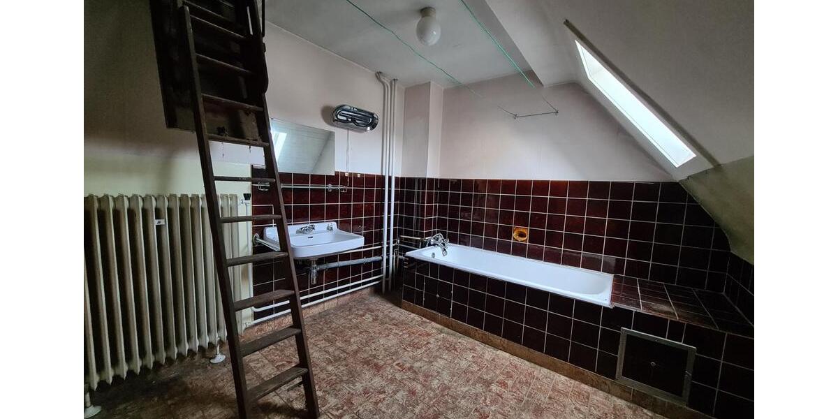Einfamilienhaus Erbach - 7 Zimmer, 150 m&sup2;, 290.000&euro; | Angebot:26963253