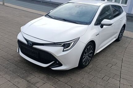 Toyota Corolla 102.000 km 14.599 &euro; Siegen 57074