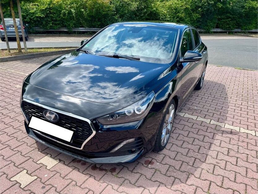 i30