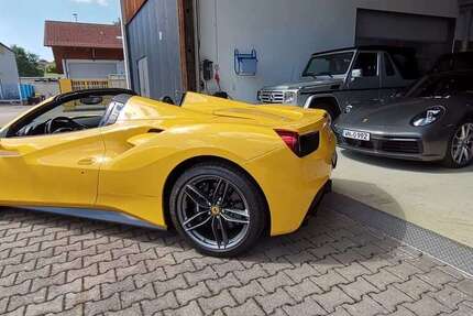 Ferrari 488 2.400 km 269.000 € Gschwend 74417