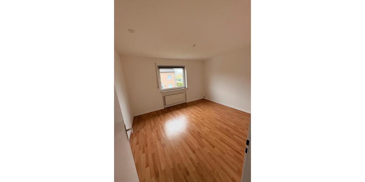 Etagenwohnung Hamm Braam-Ostwennemar - 3 Zimmer, 83 m&sup2;, 820&euro; | Angebot:26017940